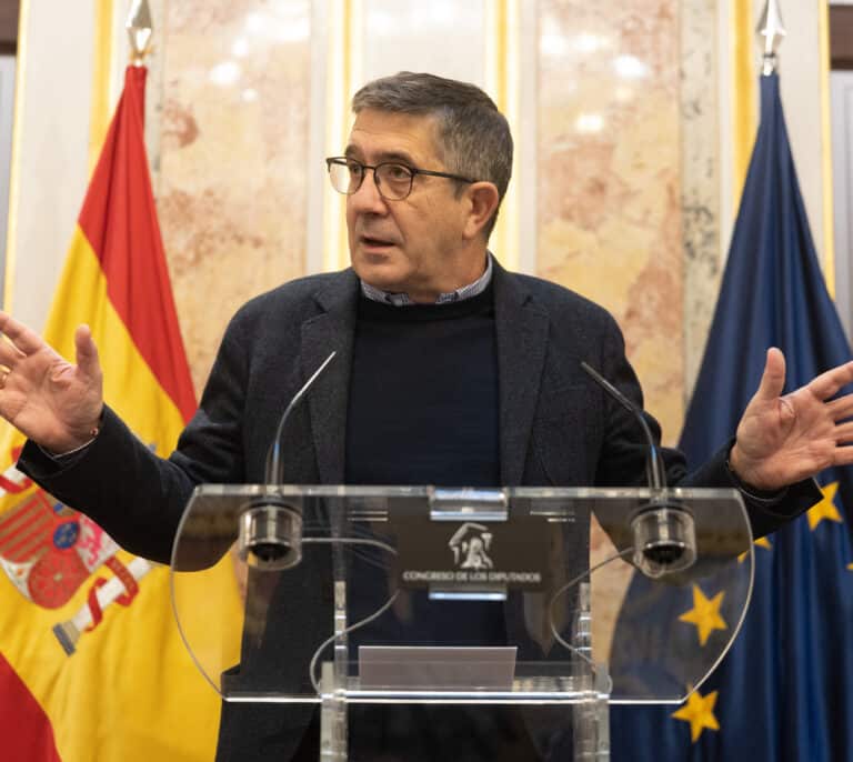 Patxi López y Calviño aseguran que Aznar comenzó la transferencia de Tráfico a Navarra