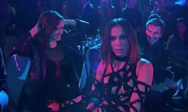 La cantante brasileña Anitta baila con Isabel Díaz Ayuso en la gala de Los 40 Anitta, la cantante brasileña, baila con Isabel Díaz Ayuso y la perrea en la gala de Los 40 Principales en 2022