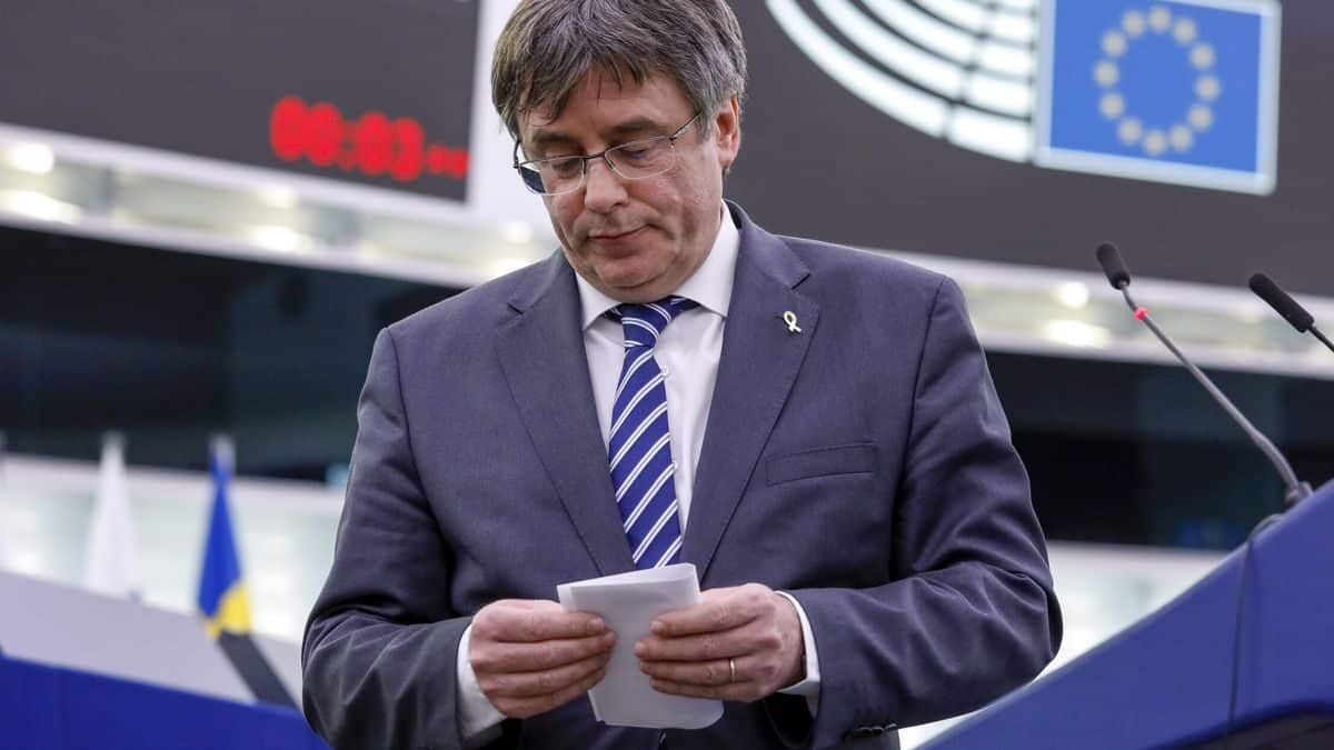 La Eurocámara contra Puigdemont: "Probablemente se le permitió ocupar el escaño de manera ilegal"