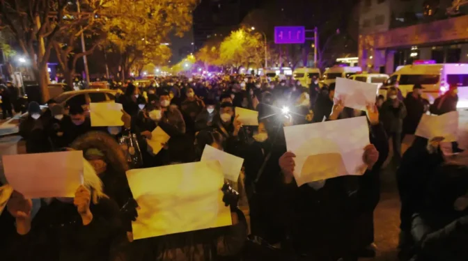 Las protestas contra la política 'cero covid' en China llegan a las calles de Pekín