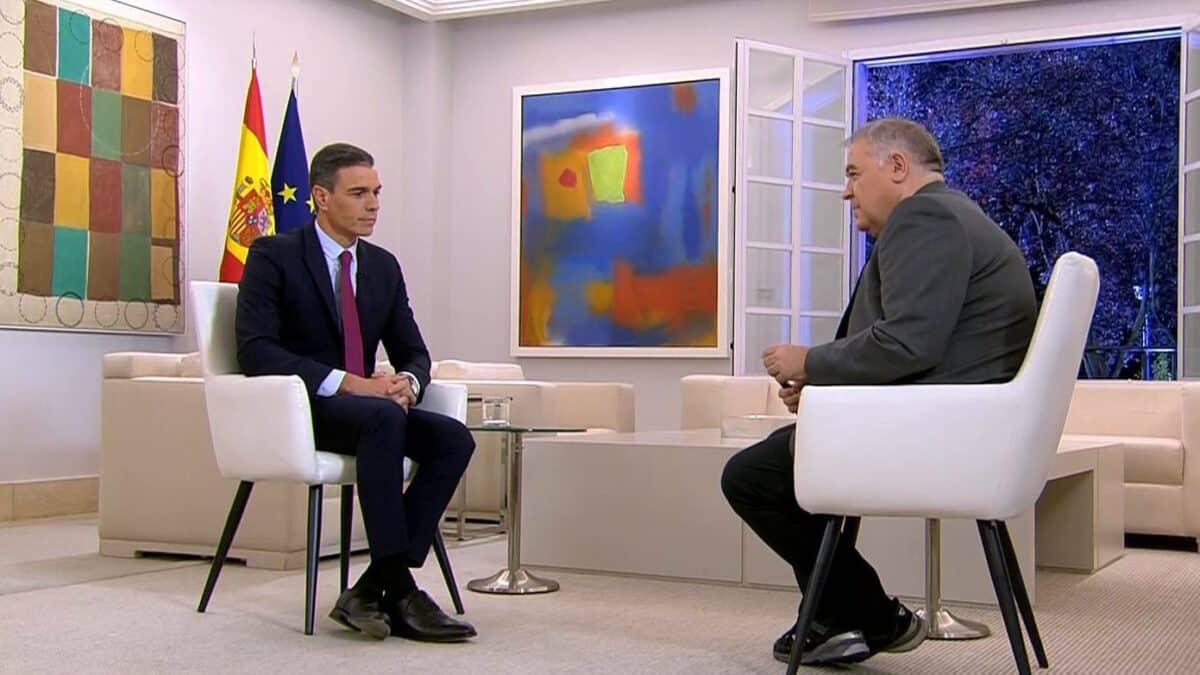 El presidente del Gobierno, Pedro Sánchez, durante la entrevista en 'Al Rojo Vivo' con Antonio García Ferreras