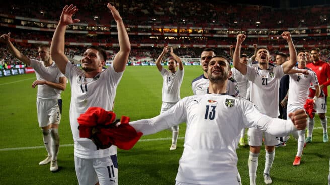 Los jugadores de la selección de Serbia celebran la victoria frente a Portugal que les dio el pase al Mundial de Qatar 2022. Los jugadores de la selección de Serbia celebran la victoria frente a Portugal que les dio el pase al Mundial de Qatar 2022.