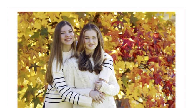 Felicitación navideña de la Casa Real La princesa de Asturias y la infanta Sofía ilustran la felicitación de Navidad de la Casa Real.