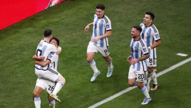 Argentina se mete en la semifinal gracias a las paradas del Dibu Martínez en los penaltis