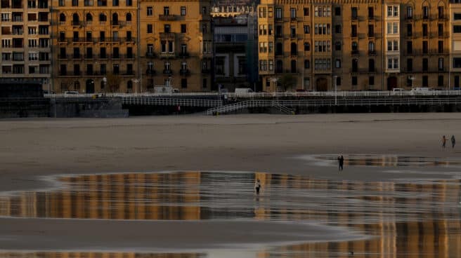 Playa de la Zurriola de San Sebastián.