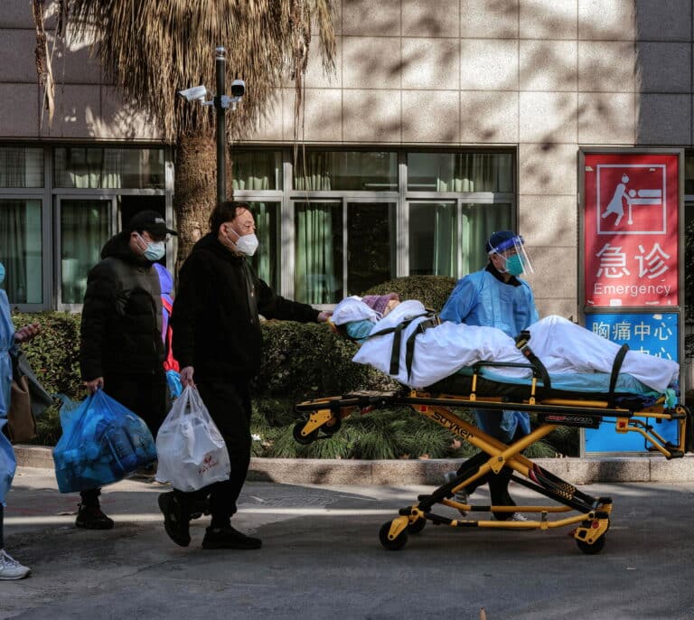 Darias propone la exigencia de PCR negativo o pauta completa de vacunación para los viajeros que lleguen desde China