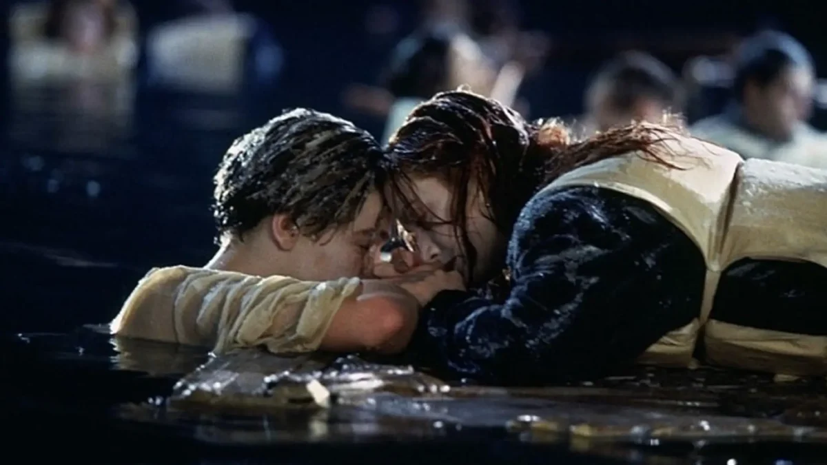 Jack (Leonardo DiCaprio) y Rose (Kate Winslet) durante el rodaje de la película 'Titanic', estrenada en 1997
