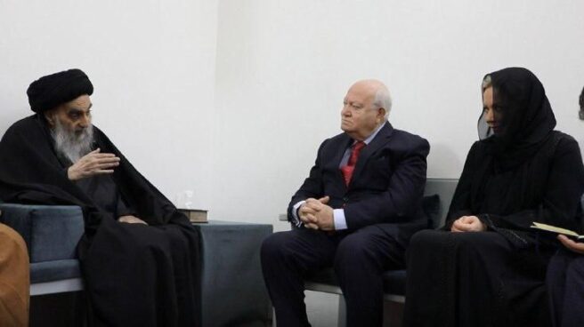 Miguel Ángel Moratinos y Jeanine Hennis-Plasschaert en la audiencia con el Gran Ayatolá Ali al-Sistani