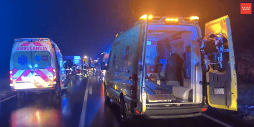 Herido muy grave el conductor de un turismo tras colisionar con un camión en Guadarrama