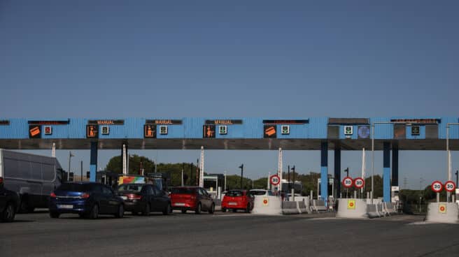 Imágenes de recurso de la autopista de peaje Sevilla -Cádiz (AP-4), una de las tres concesiones que perderá el grupo Abertis en toda España.
