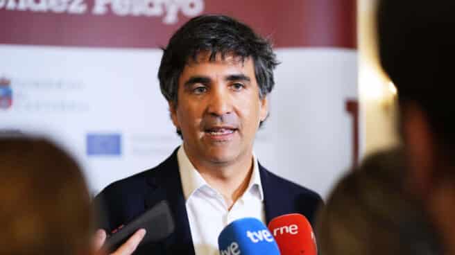 El Gobierno anticipa que eliminará el descuento de 20 céntimos por litro de combustible El secretario de Estado de Economía y Apoyo a la Empresa, Gonzalo García Andrés, comparece en el curso de la Universidad Internacional Menéndez Pelayo (UIMP)