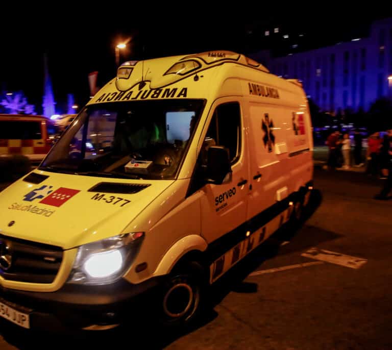 Muere un ciclista arrollado por un furgoneta cuando circulaba por la autopista R-3