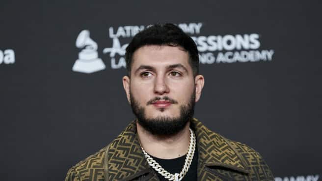 Omar Montes desvela las consecuencias tras su mensaje en Qatar: "He estado tres horas en un almacén" Omar Montes, cantante, posa en el photocall del concierto acústico de los Latin Grammy