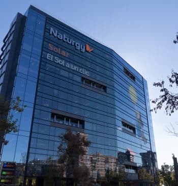 Naturgy pierde 30.000 clientes en 2024 pero mantiene cerca del 43% del [...]