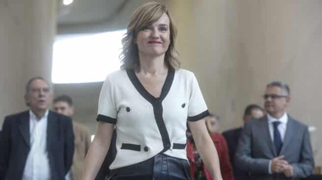 Educación aplazará un año la nueva EBAU con el objetivo de "alcanzar el mayor consenso posible" La ministra de Educación y Formación Profesional, Pilar Alegría, a su llegada a la inauguración del XVI Congreso Estatal de la Inspección de Educación