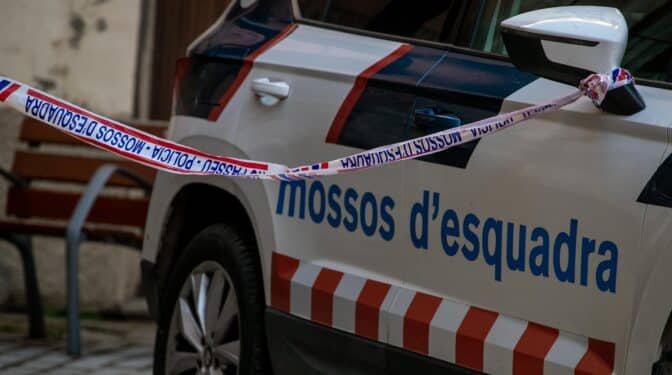 Detienen a una mujer de 32 años por la muerta violenta de su padre en Sant Adrià de Besòs (Barcelona)
