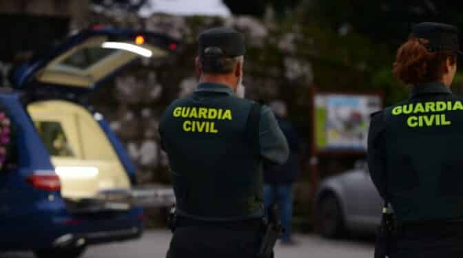 Un hombre se atrinchera en Granada y amenaza con hacer volar el edificio