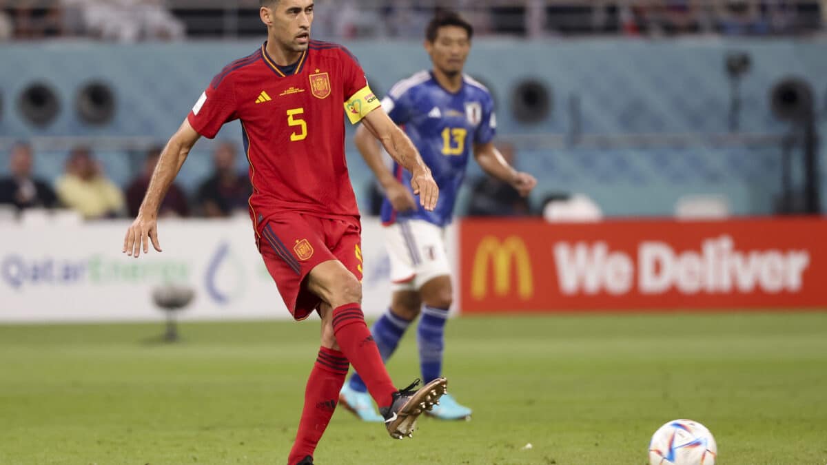 Sergio Busquets en un partido de España durante el Mundial de Qatar 2022