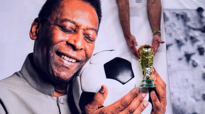 Pelé ya no responde a la quimioterapia y pasa a cuidados paliativos