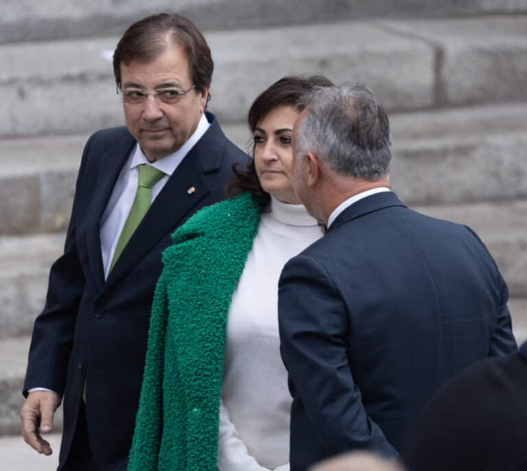 Cautela y recelo entre los barones del PSOE por la reforma de la malversación pactada con ERC