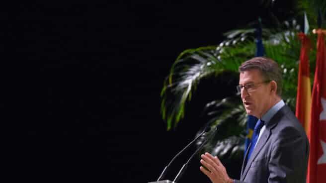 El presidente del Partido Popular, Alberto Núñez Feijóo, participa en el III Congreso Internacional de la Asociación de Familias y Mujeres del Medio Rural (AFAMMER), en el Hotel Auditórium.