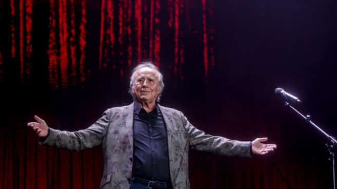 Serrat, durante uno de sus últimos conciertos.