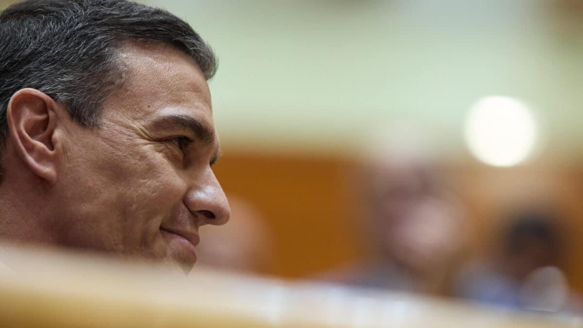 El presidente del Gobierno, Pedro Sánchez, durante una sesión de control al Gobierno en el Senado, a 21 de diciembre de 2022, en Madrid (España). El presidente del Gobierno, Pedro Sánchez, y el líder del PP, Alberto Núñez Feijóo, celebran este miércoles su último cara a cara del año en el Pleno del Senado en un clima de tensión y crisis institucional tras la decisión del Tribunal Constitucional de paralizar la ley que buscaba renovarlo.