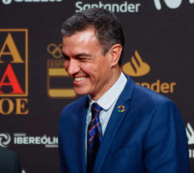 Lotería de Navidad: a Pedro Sánchez le toca la pedrea en tres décimos del PSOE y Moncloa