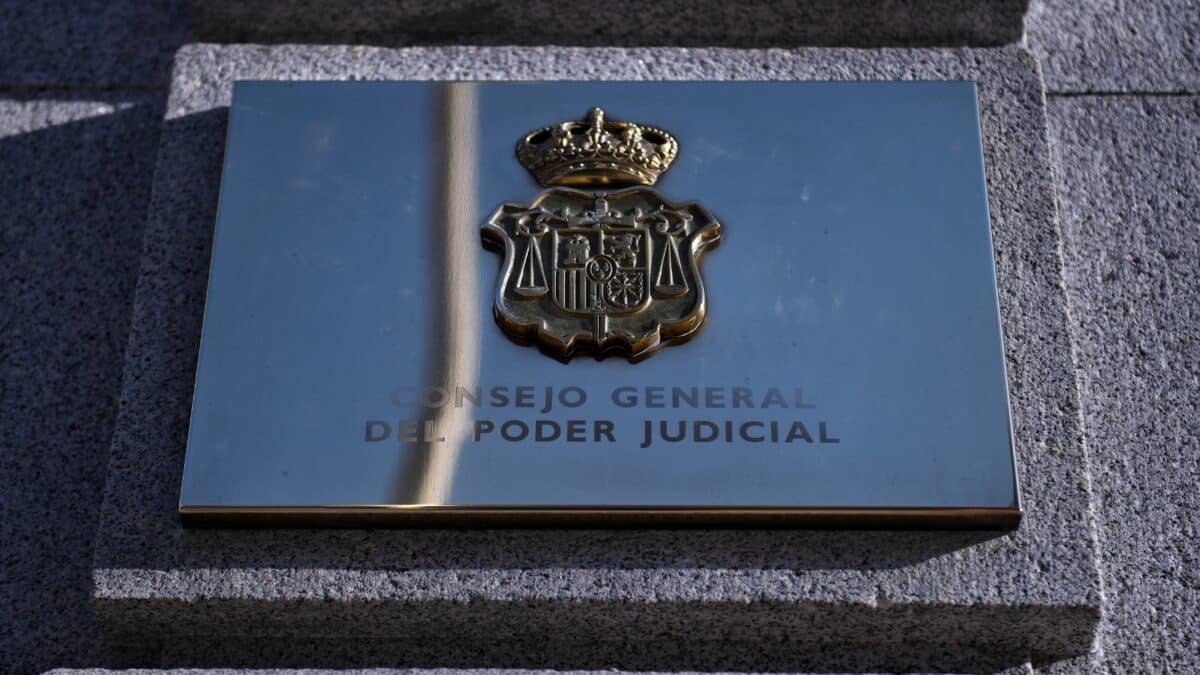 Entrada del Consejo general del Poder Judicial donde se ha celebrado una sesión extraordinaria para elegir a los magistrados del Tribunal Constitucional (TC), en la sede del Consejo general del Poder Judicial (CGPJ)