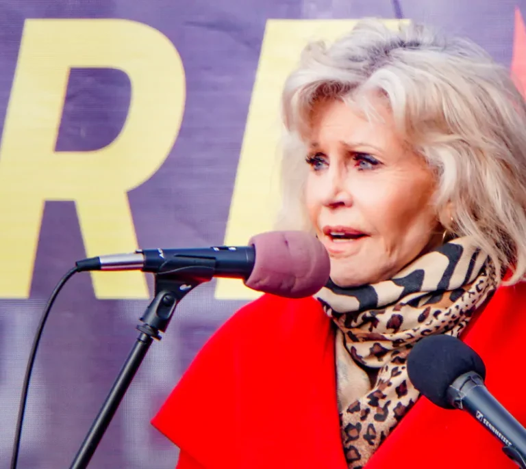 La revolución de Jane Fonda: de la guerra de Irak a las manifestaciones proaborto con 85 años