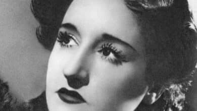 Maruja Mallo, la Sinsombrero que enamoró a Alberti y encandiló a los surrealistas franceses