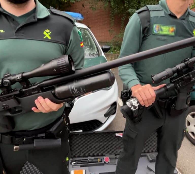 Detenido un francotirador que dispara desde su casa a vecinos y centros escolares