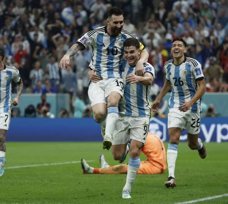 Argentina y Messi arrasan a Croacia y jugarán la final del Mundial