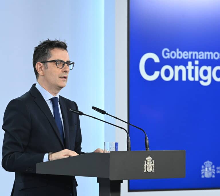 Gobierno, Congreso y Senado se comprometen a acatar la decisión de "máxima gravedad" del Constitucional