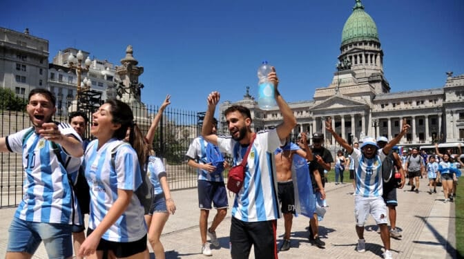 Fernando Romero, el creador del "muchachos" que rechazó ir a Qatar: "Tenemos tantas cosas de las que encargarnos los argentinos..."