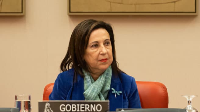 La ministra de Defensa, Margarita Robles, comparece ante la comisión de Defensa del Congreso de los Diputados para informar del desarrollo de las operaciones de las Fuerzas Armadas en el exterior, este miércoles en madrid.