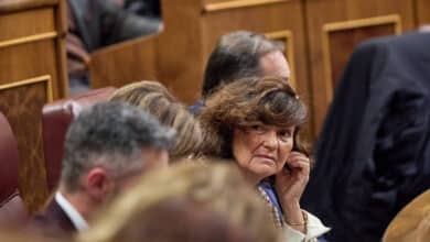 Polémica por un tuit de Carmen Calvo sobre la "soberanía del pueblo español", el Congreso y el Senado