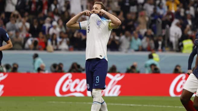 Harry Kane después de fallar el penalti con Francia en los cuartos de final del Mundial de Qatar