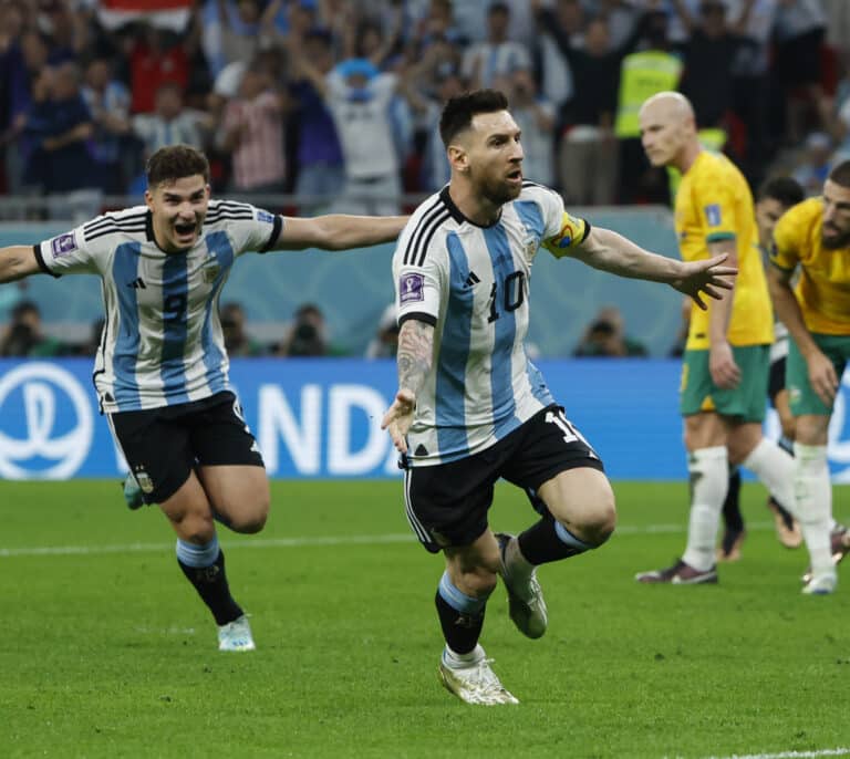 Argentina se cita con Holanda en cuartos después de sufrir contra Australia