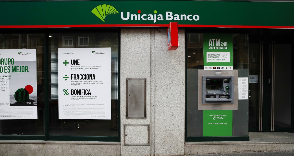 Exterior de la oficina de Unicaja Banco