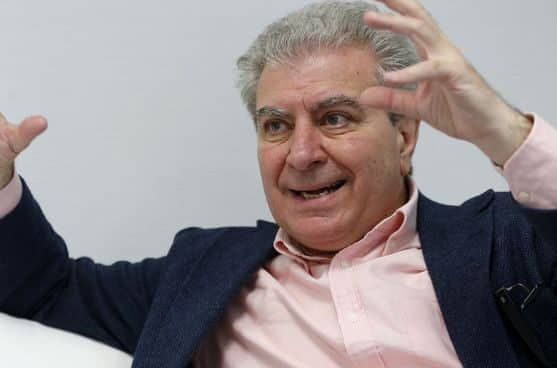 César Antonio Molina.