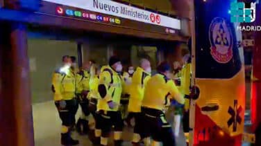 Un joven herido grave al caer desde 8 metros por el hueco de una escalera de la estación de Nuevos Ministerios 