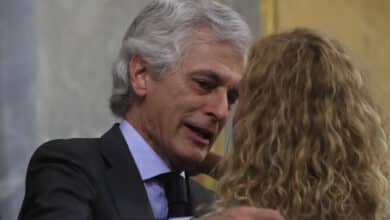 Batet agradece a un emocionado Suárez Illana el trabajo "exquisito" en su despedida del Congreso