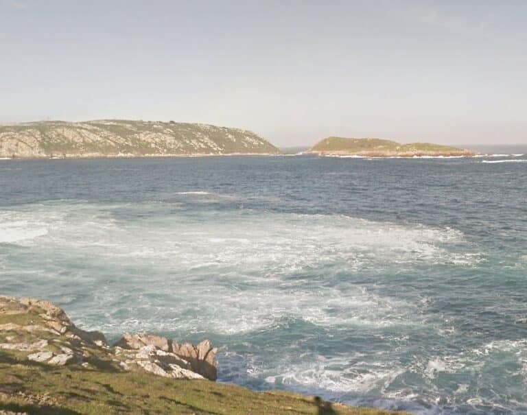 Un pesquero encuentra el cadáver de una mujer flotando en la costa norte de Galicia