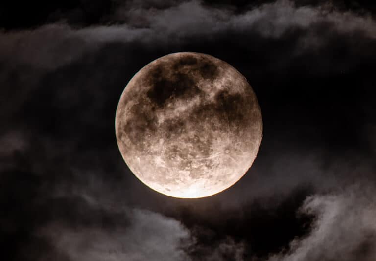 Esta es la fecha de la última luna llena de diciembre 2022, conocida como "Luna Fría"