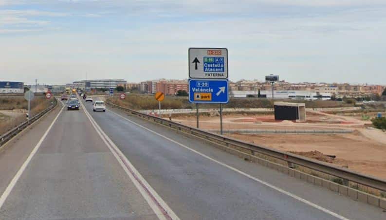 Milagro en la carretera: una mujer da a luz en pleno arcén asistida por teléfono por el 112