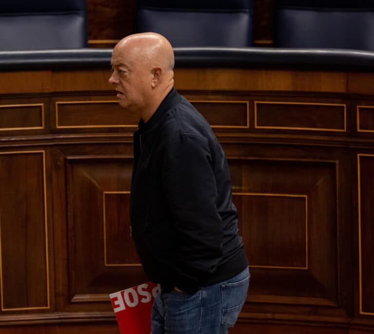 Odón Elorza criticó la reforma de la malversación en una reunión interna del PSOE pero votará a favor