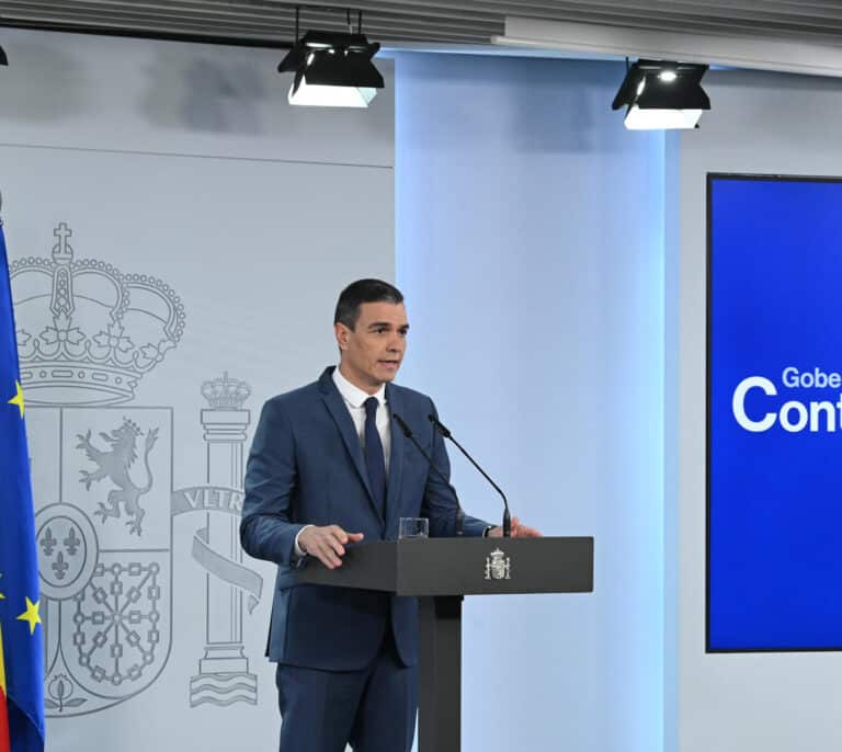 Sanchismo de entripado y luto contra el Constitucional