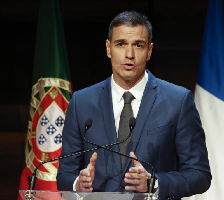 El Gobierno quiere reformar la Constitución por la puerta de atrás