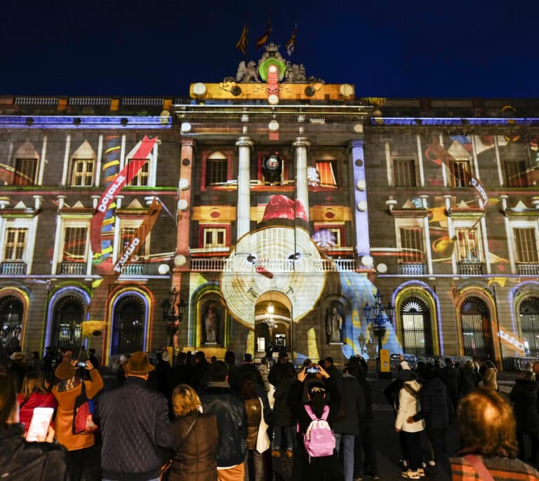 El pesebre digital de Colau, cuatro horas al día por 100.000 euros